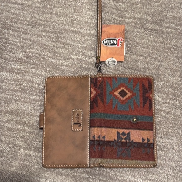 JUSTIN LADIES WALLET AZTEC JACQUARD - Picture 2 of 7